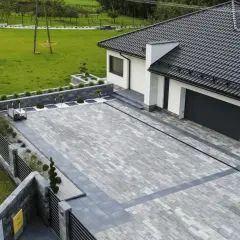 Jaką kostkę na podjazd wybrać: 6 czy 8 cm dla bezpieczeństwa?